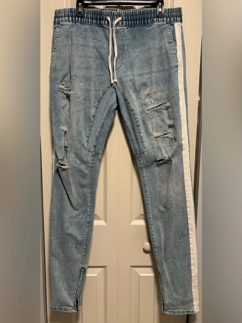 PacSun Distressed Men's Jogger Jeans with White Side Stripe and Ankle Zippers